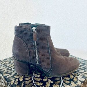 Suede Side Zip Chunky‎ Block Heel Dark Grey Ankle Boot Bootie Perforated Leather